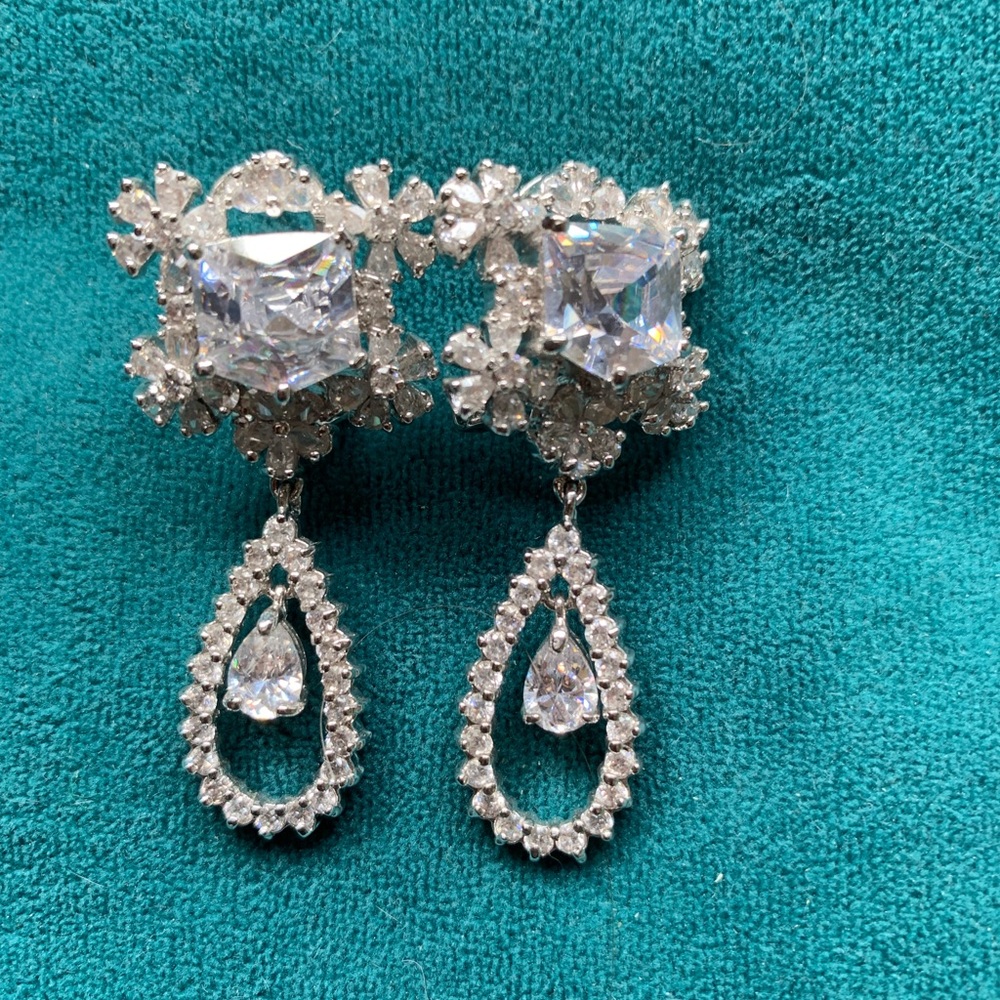 Vintage crystal  earrings for pierced ears.